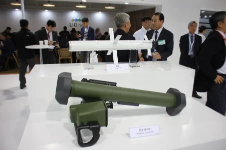 LIG_Nex1_Raybolt_ATGM_South_Korea_ADEX_2017(1).webp