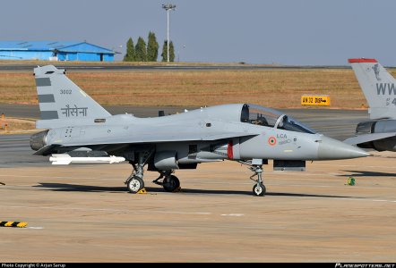 kh3002-indian-navy-hal-tejas_PlanespottersNet_749374_23555e0016_o.jpg