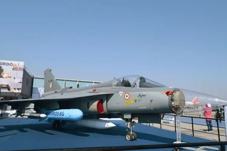 brahmos-ng-on-tejas_20.webp