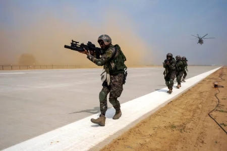 Indian-Army-vs-Pakistan-Army (1).webp