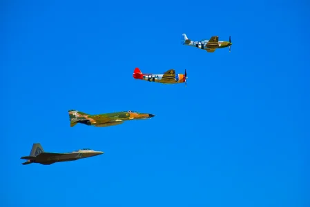 USAF_Heritage_Flight_performed_at_the_Wings_Over_Houston_air_show.jpg