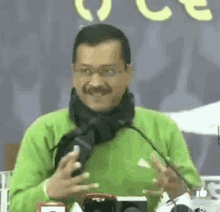 kejriwal-tarneit.gif